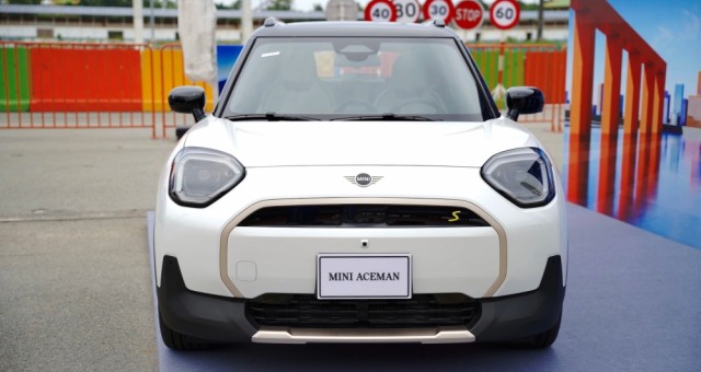 Cận cảnh MINI Aceman giá 2,419 tỷ đồng tại Việt Nam, có gì đặc biệt để thu hút khách Việt?
